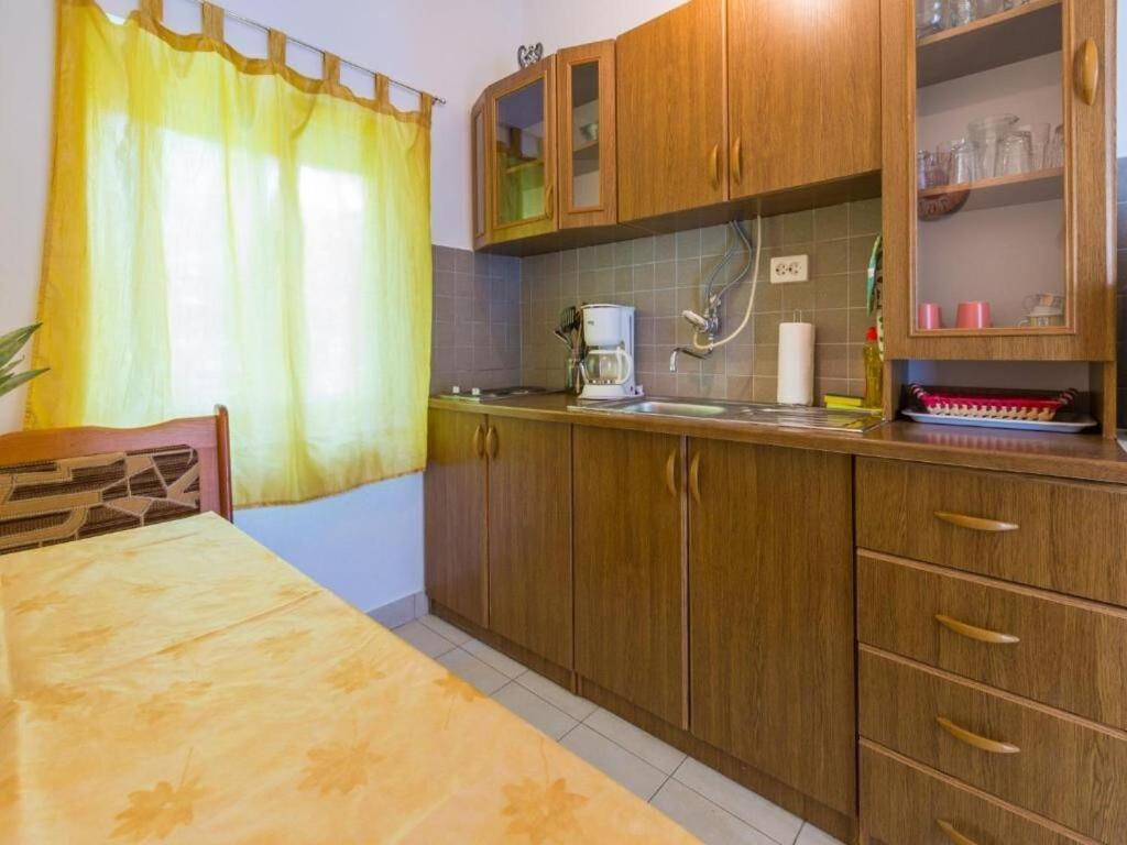Apartments Adrasteja Dramalj Buitenkant foto