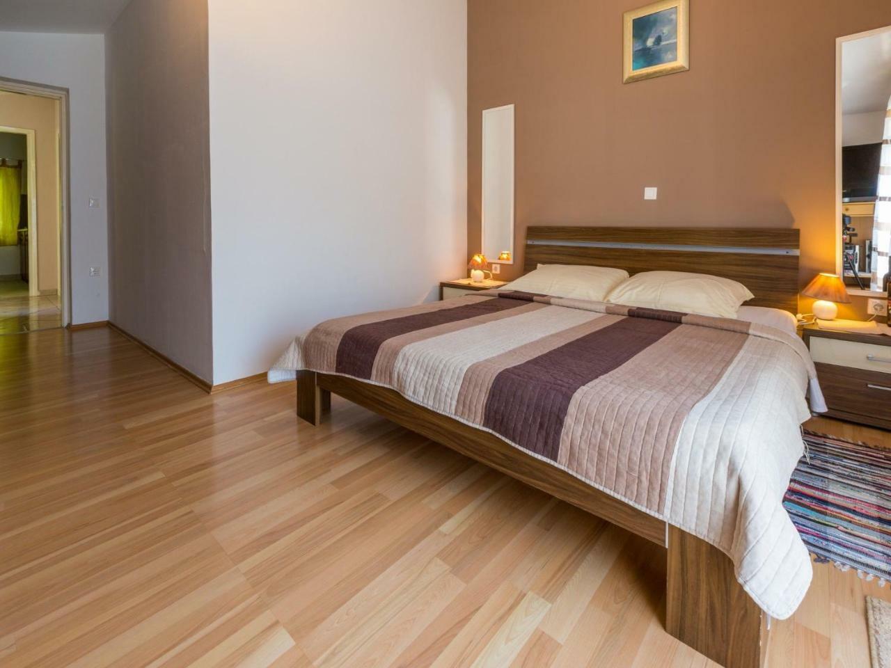 Apartments Adrasteja Dramalj Buitenkant foto