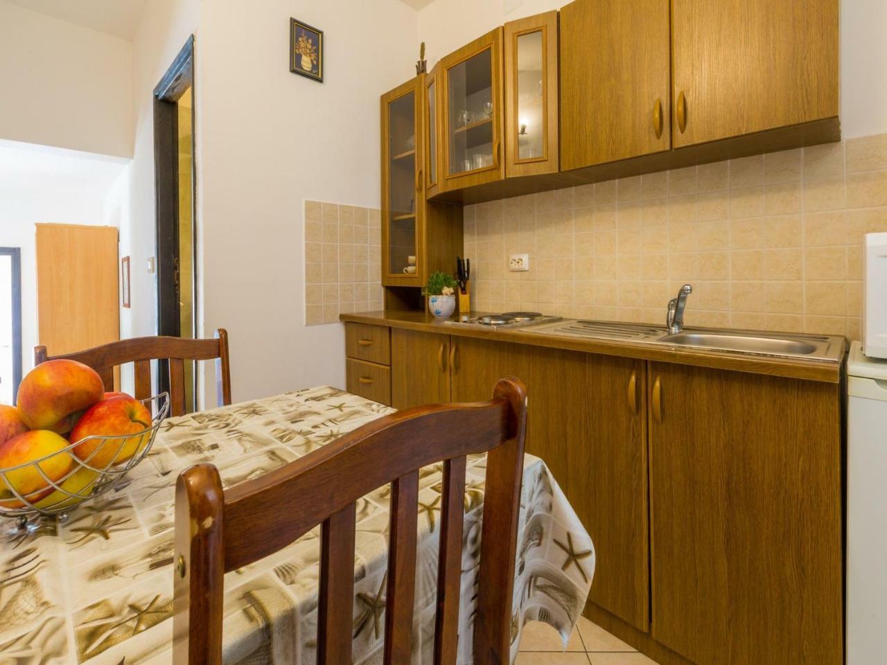 Apartments Adrasteja Dramalj Buitenkant foto